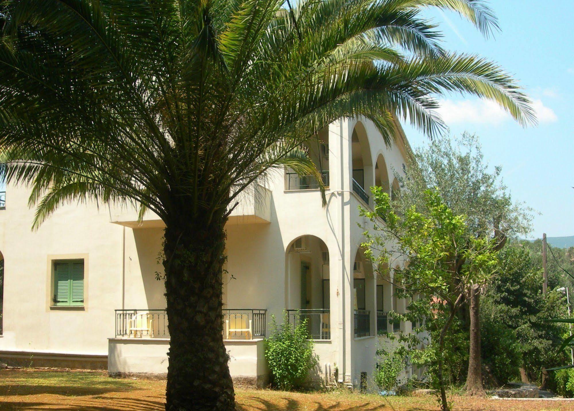 Villa Karmar Hotel Apartments Dassiá Exteriér fotografie